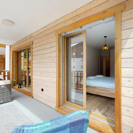 With Sauna And Mountain View *