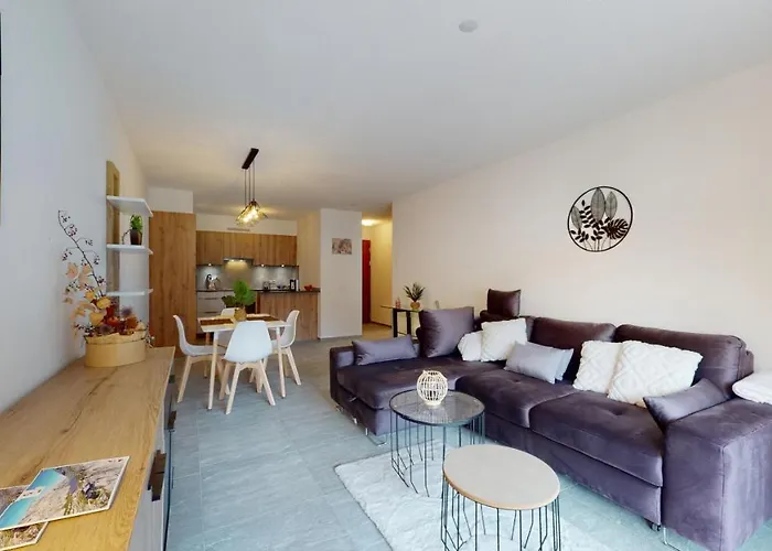 With Sauna And Mountain View *